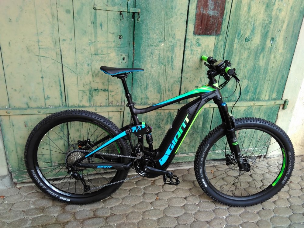 Nous avons re&ccedil;u le superbe Giant Full-E+1 ! Il est livrable !